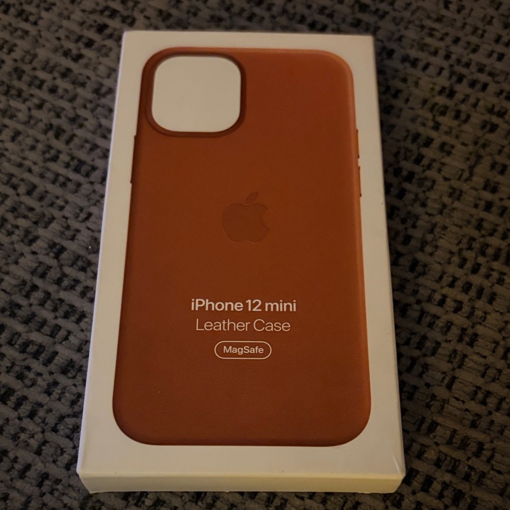 Apple iPhone NEW genuine leather case